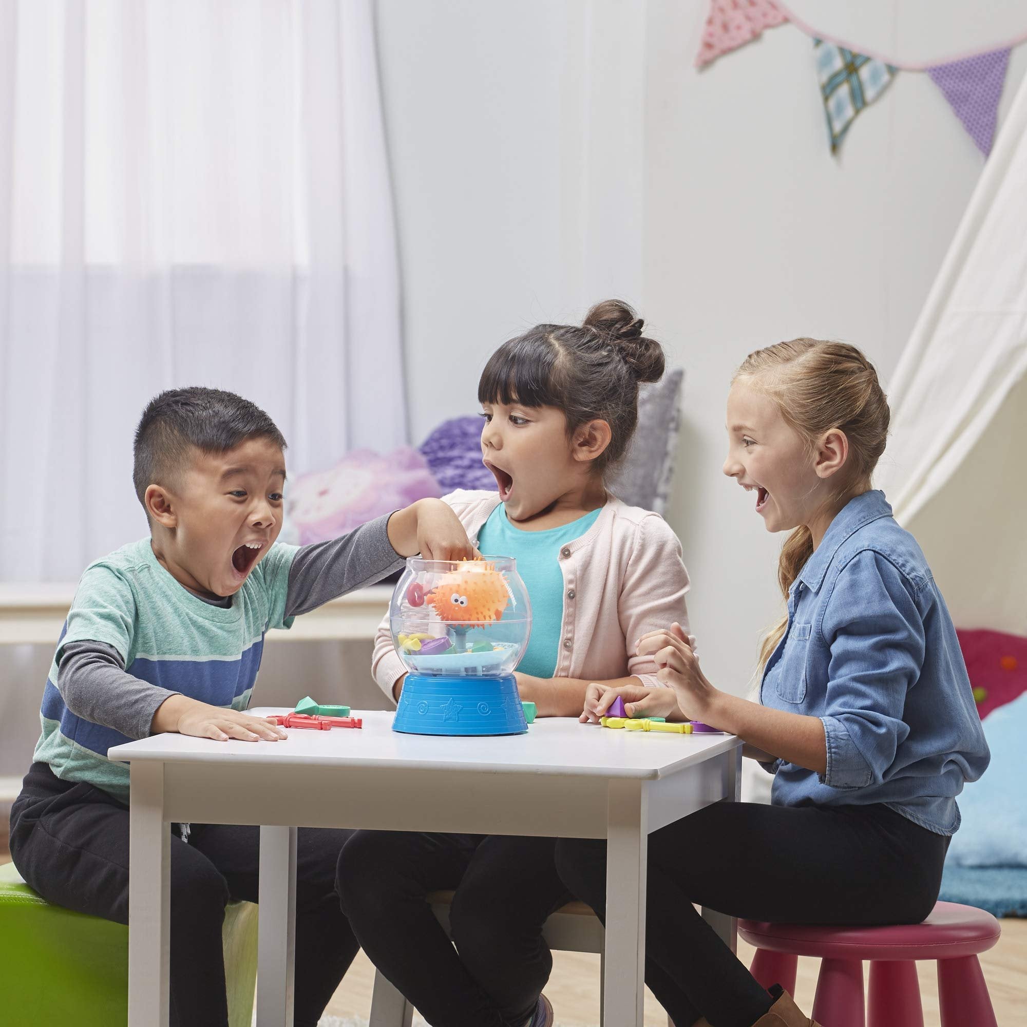 Hasbro Gaming Blowfish Blowup Game for Kids Ages 4 and Up