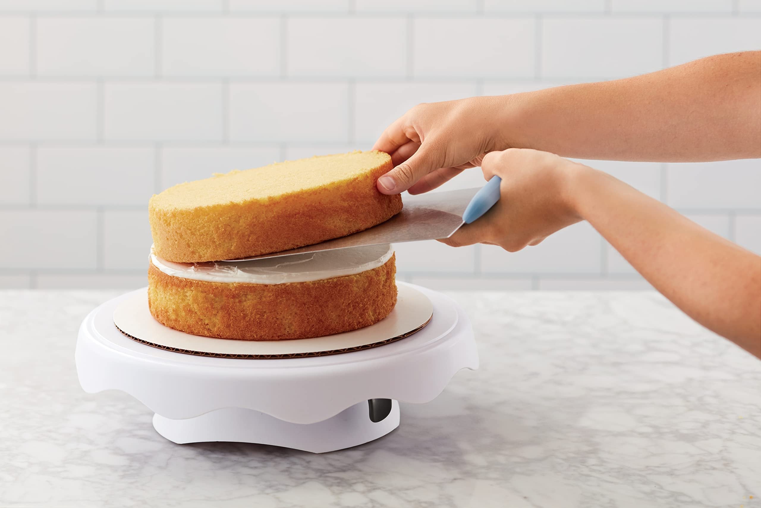 Wilton Cake Lifter