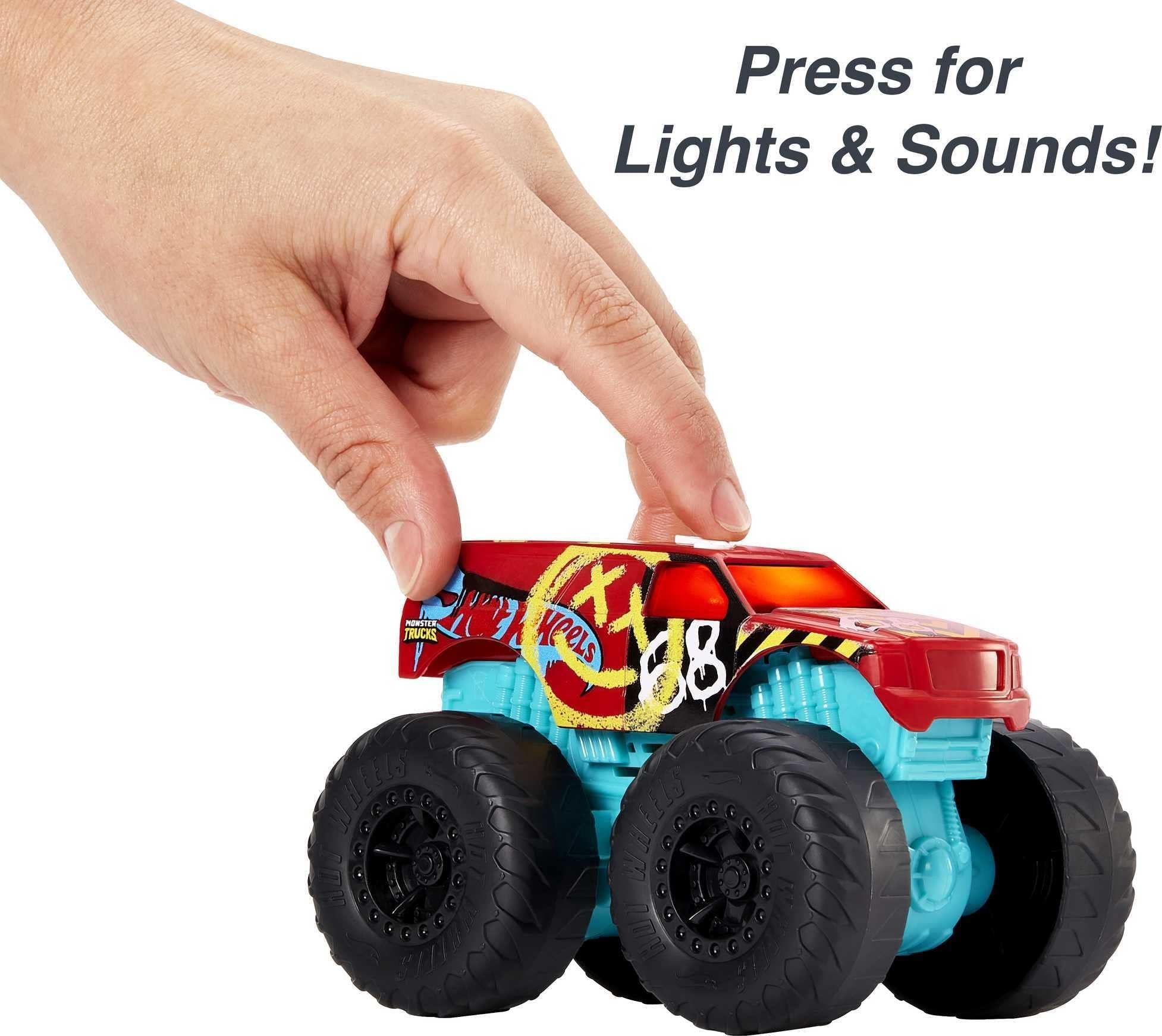 Hot Wheels Monster Trucks Roarin’ Wreckers, 1 1:43 Scale Truck with Lights & Sounds, Plays Truck’s Theme Song, Toy for Kids 3 Years Old & Older