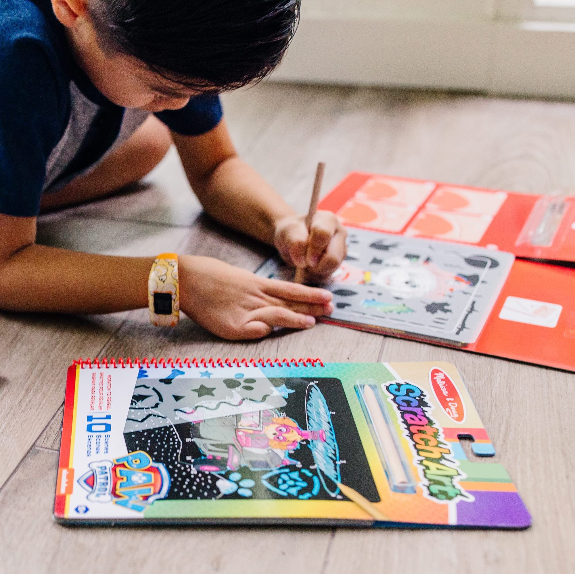 Melissa & Doug PAW Patrol Scratch Art Pad - Marshall Colour Reveal Travel Activity Pad