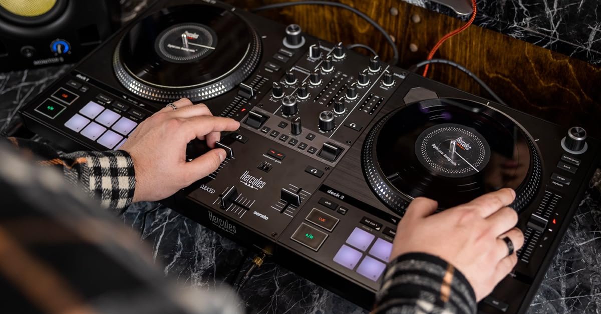 Hercules DJ Control Inpulse T7 2-Channel Beatmatch Guide Comfortable DJ Controller for Serato and Djuced with Braided USB Cable