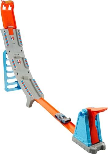 Hot Wheels Toy Car Track Set Hill Climb Champion Playset with 1:64 Scale Vehicle, Launch Uphill to Score Points & Win