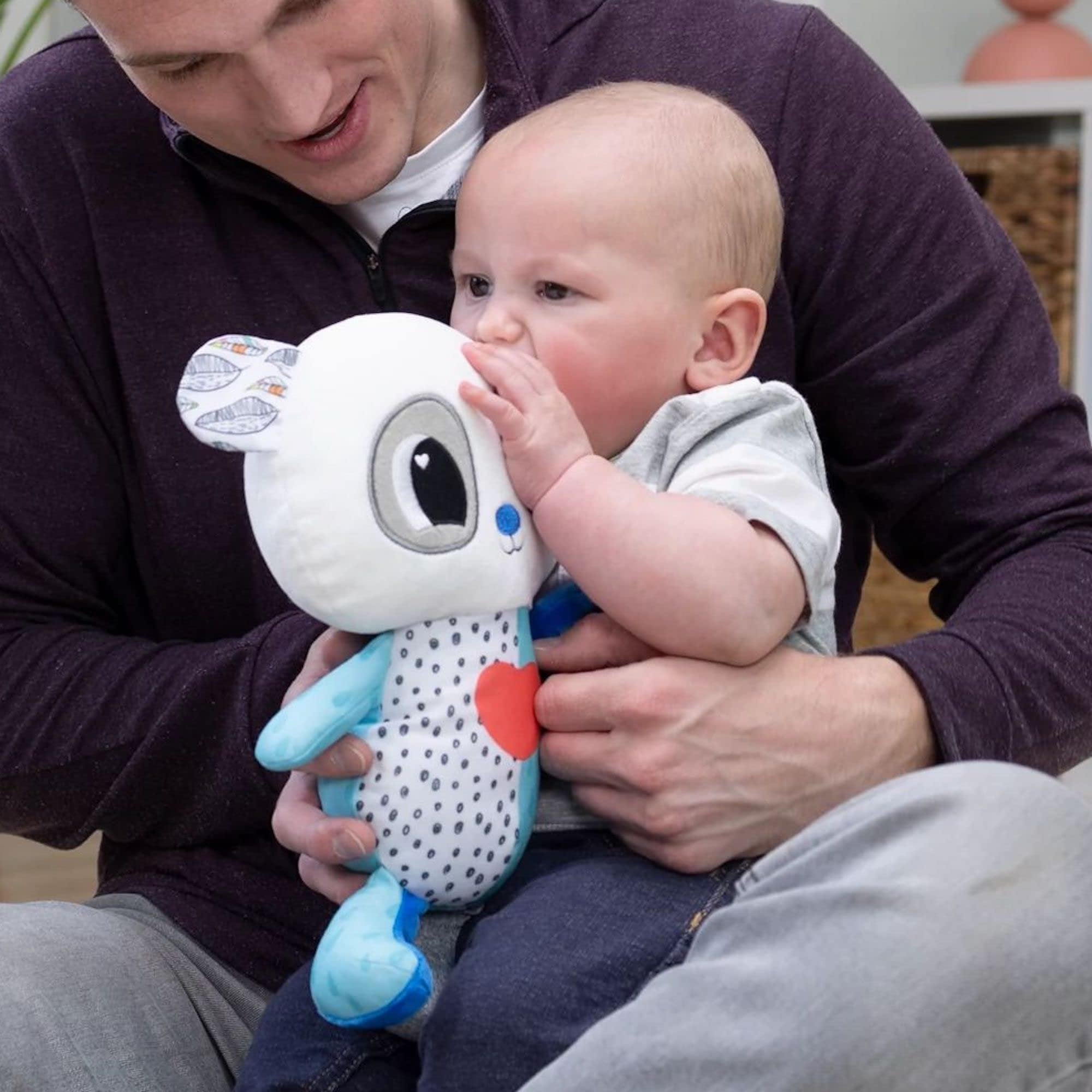Lamaze Soothing Heart Panda Plush Lullaby Stuffed Animal - Vibrating Baby Soother Includes Calming Glowing Heartbeat and 3 Lullabies - Baby Light Up Toys and Musical Toys - Ages 9 Months and Up