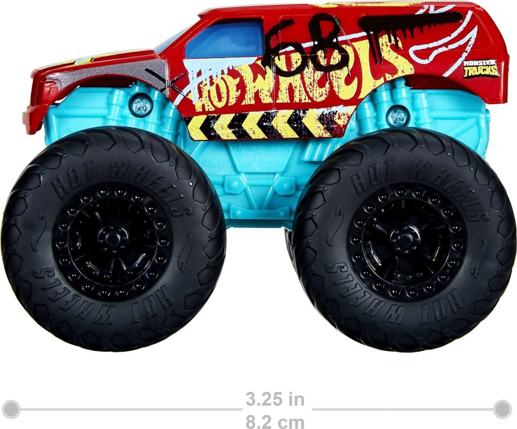Hot Wheels Monster Trucks Roarin’ Wreckers, 1 1:43 Scale Truck with Lights & Sounds, Plays Truck’s Theme Song, Toy for Kids 3 Years Old & Older
