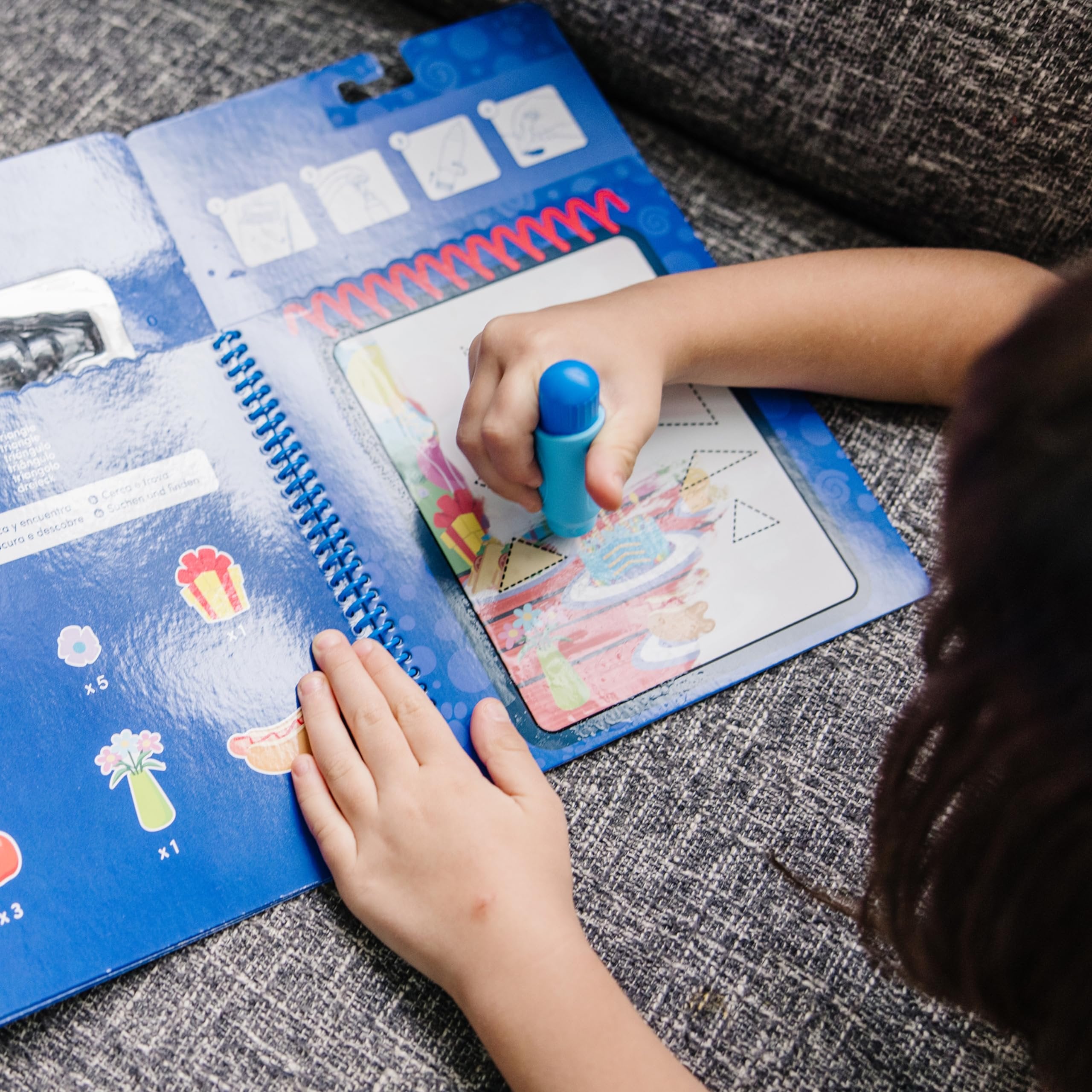 Melissa & Doug Blues Clues & You! Water Wow!! Shapes Water Reveal Travel Book | Activity Pad | 3+ | Gift for Boy or Girl