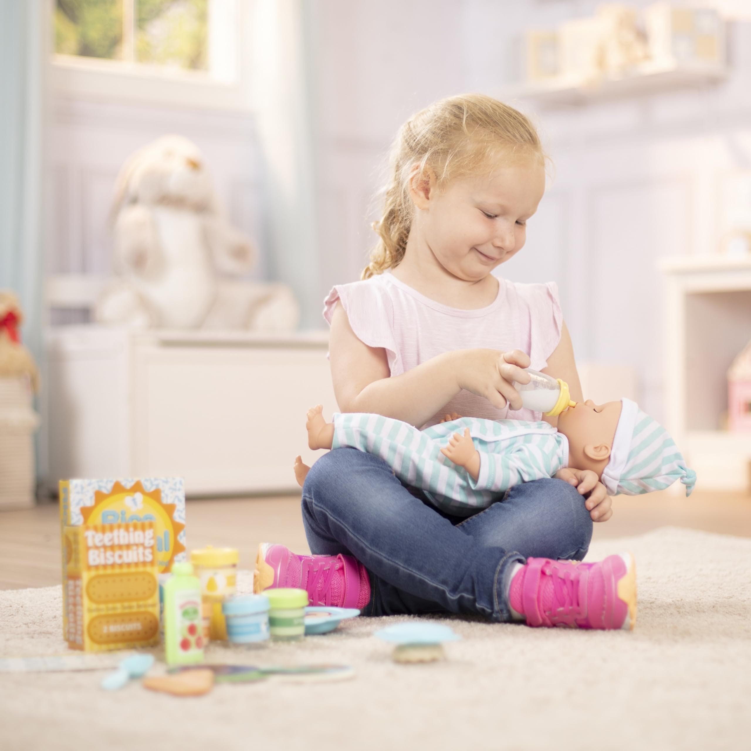 Melissa & Doug Mine to Love Mealtime Play Set for Dolls with Bottle, Pretend Baby Food Jars, Snack Pouch, More (24 pcs)