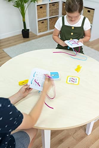 Fat Brain Toys Sew Fast - Fast-Paced Match-The-Picture Brainteaser Game, Ages 8+