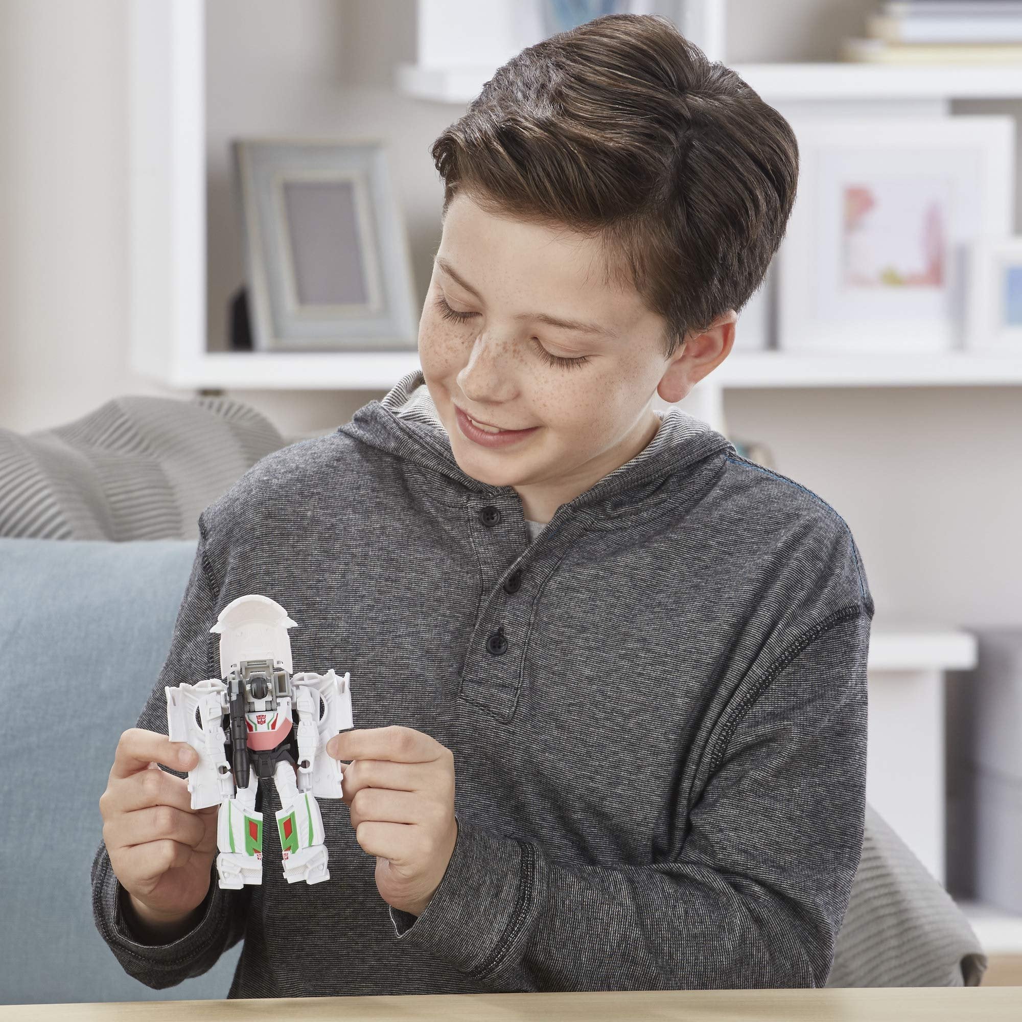 Transformers Toys Cyberverse Action Attackers 1-Step Changer Wheeljack Action Figure - Repeatable Gravity Cannon Action Attack - for Kids Age 6 and Up, 4.25-inch