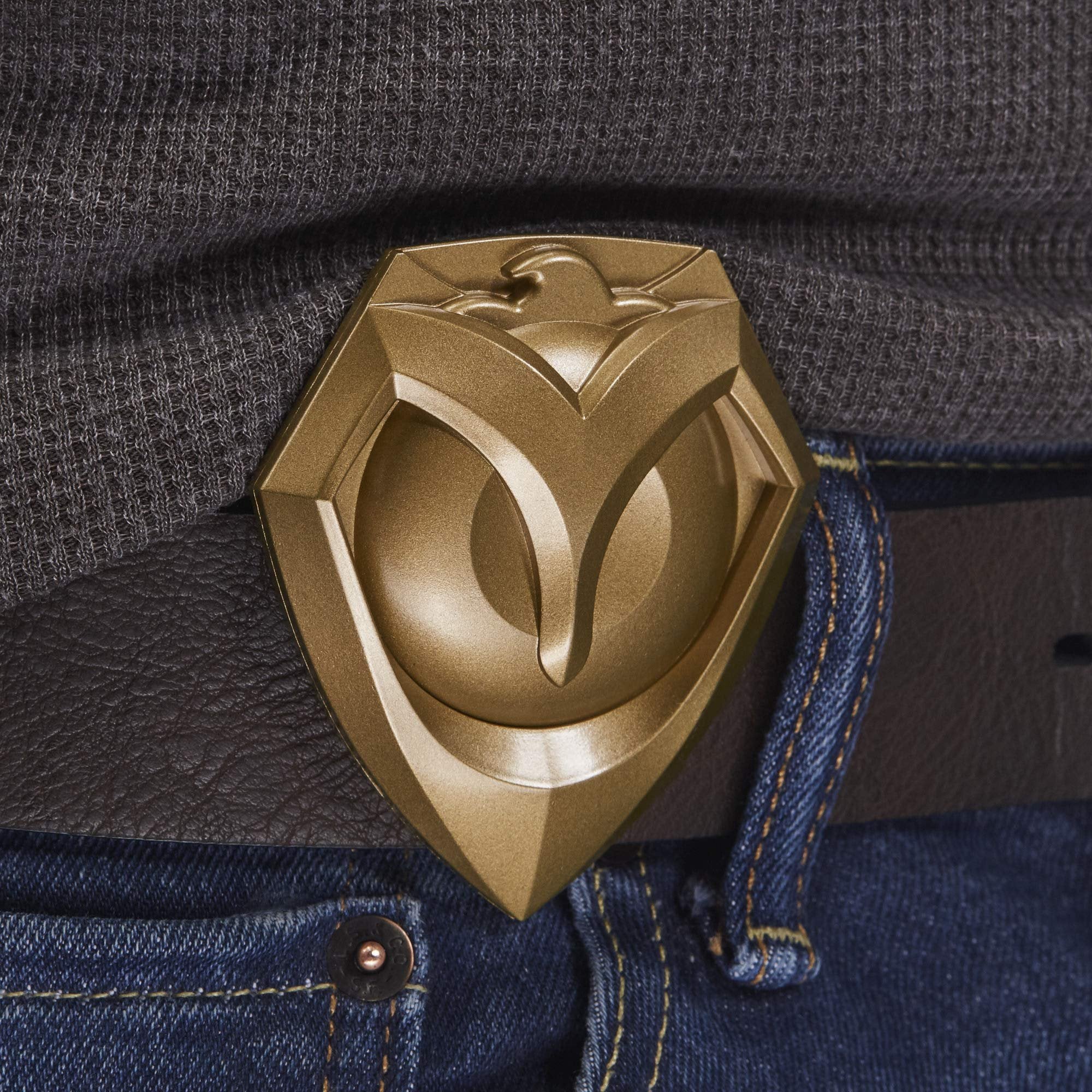 Nerf Overwatch McCree Rival Blaster with Die Cast Badge & 6 Overwatch Rival Rounds