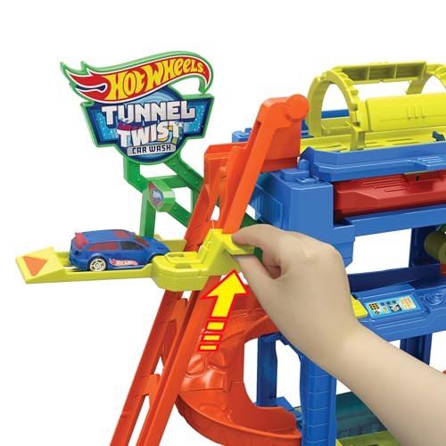 Hot Wheels Let's Race Netflix City Toy Car Track Set, Colour Changing Tunnel Car Wash with 1 Colour Changing Vehicle in 1:64 Scale HTN80