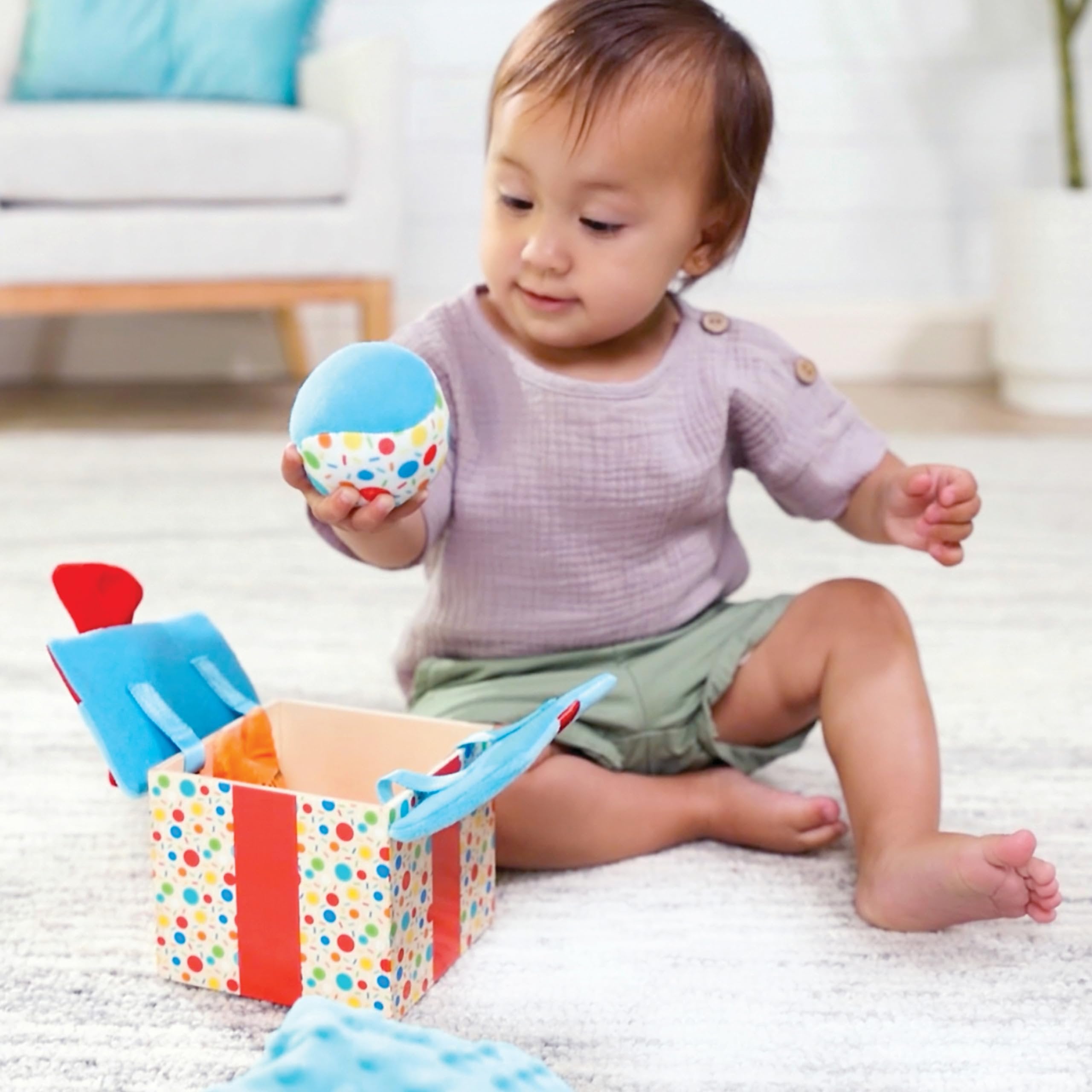 Melissa & Doug Wooden Surprise Gift Box Infant Toy (5 Pieces) Baby Toy Gift Set, Tactile Sensory Toy for Babies and Toddlers - FSC-Certified Materials