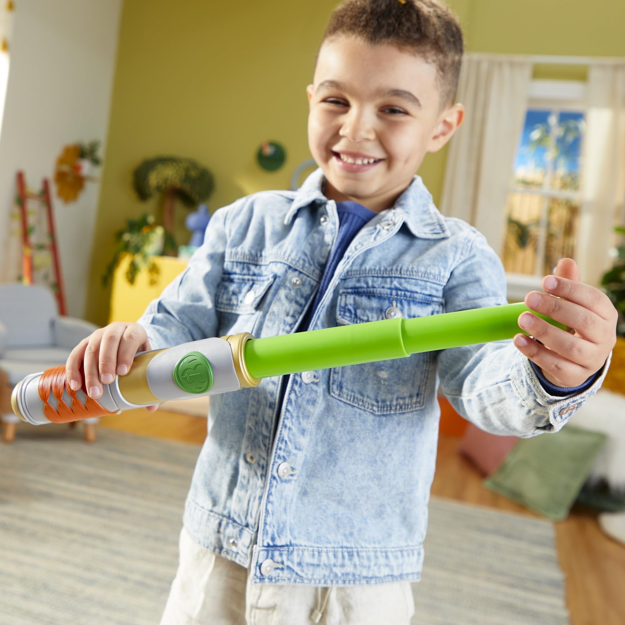 Star Wars: Young Jedi Adventures Kai Brightstar Green Extendable Lightsaber, Toys, Preschool Toys for 3 Year Old Boys & Girls
