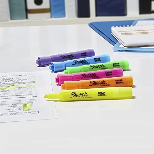 SHARPIE Tank Style Highlighters, Chisel Tip, Fluorescent Yellow, 4 Count