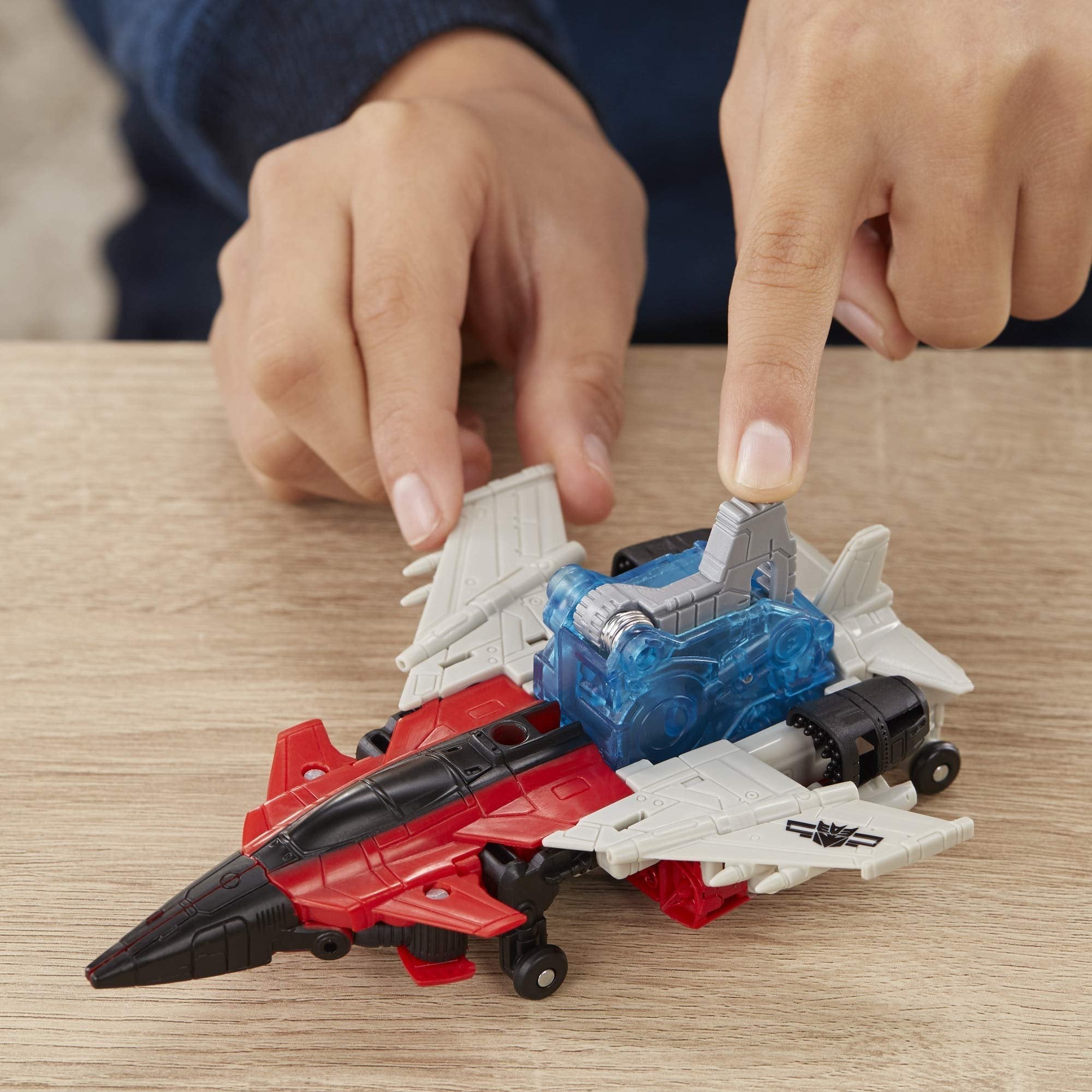 Transformers E0767 Tra Mv6 Energon Igniters 10 Red Light 1 Action Figure