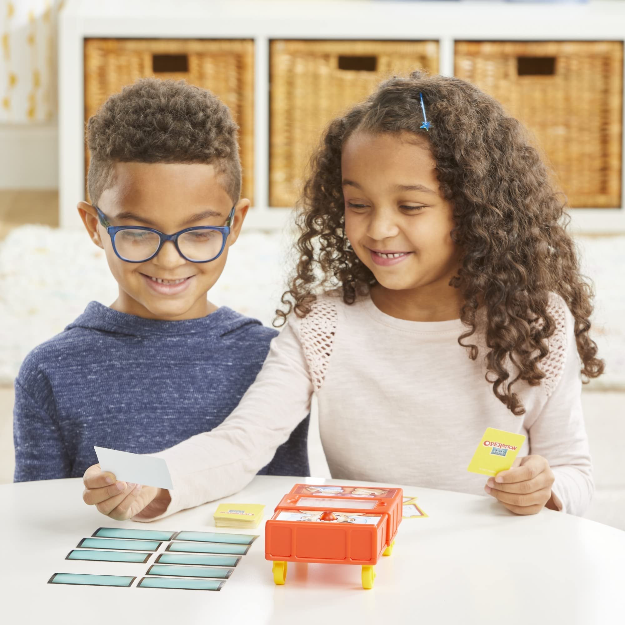 Hasbro Gaming Operation X-Ray Match Up Board Game for 2 or More Players, Matching Game for Kids Ages 4 and Up, with Lights and Sounds