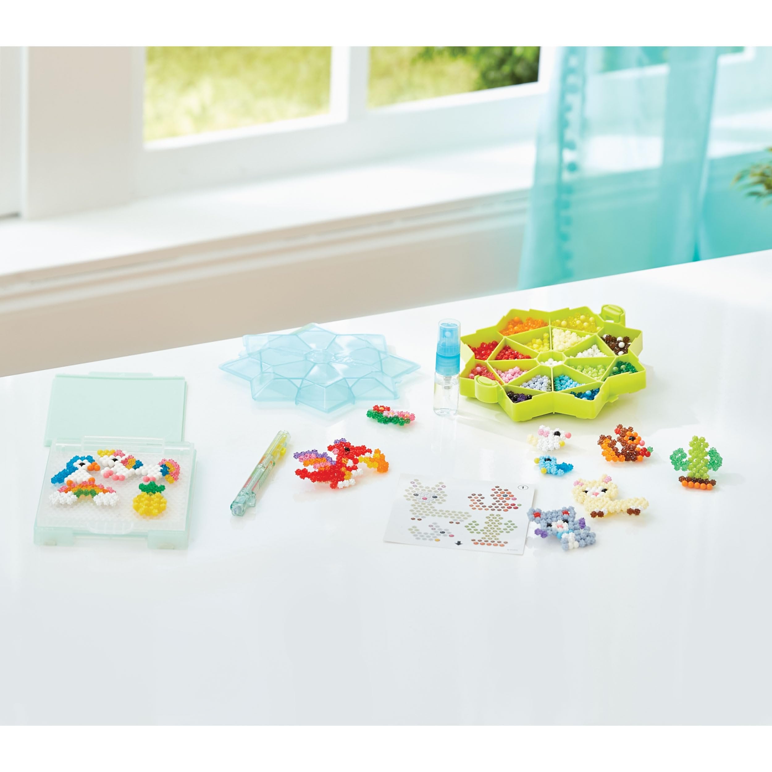Aquabeads Star Bead Studio - Complete Arts & Crafts Bead Kit for Kids Ages 4+ - Over 1,000 Beads, Including Star Beads and Double Sided Bead Pen Tool