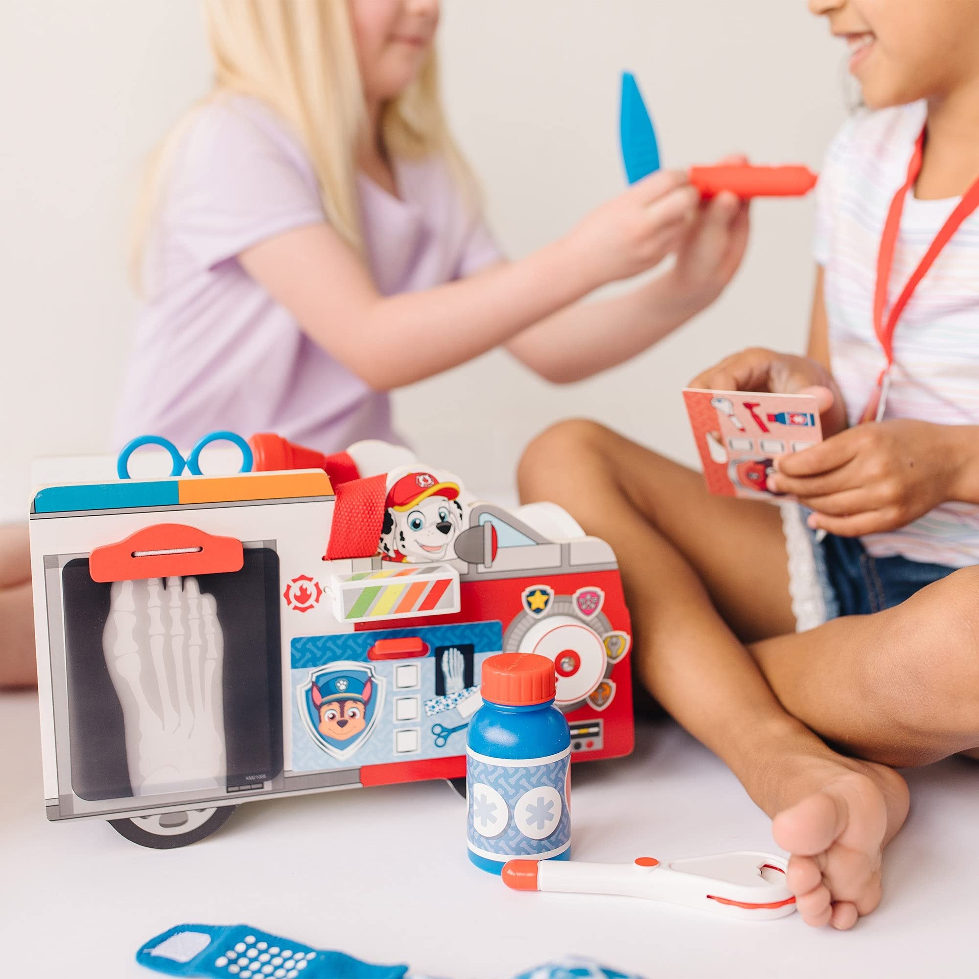 Melissa & Doug PAW Patrol Marshall's Wooden Rescue EMT Caddy (14 Pieces)