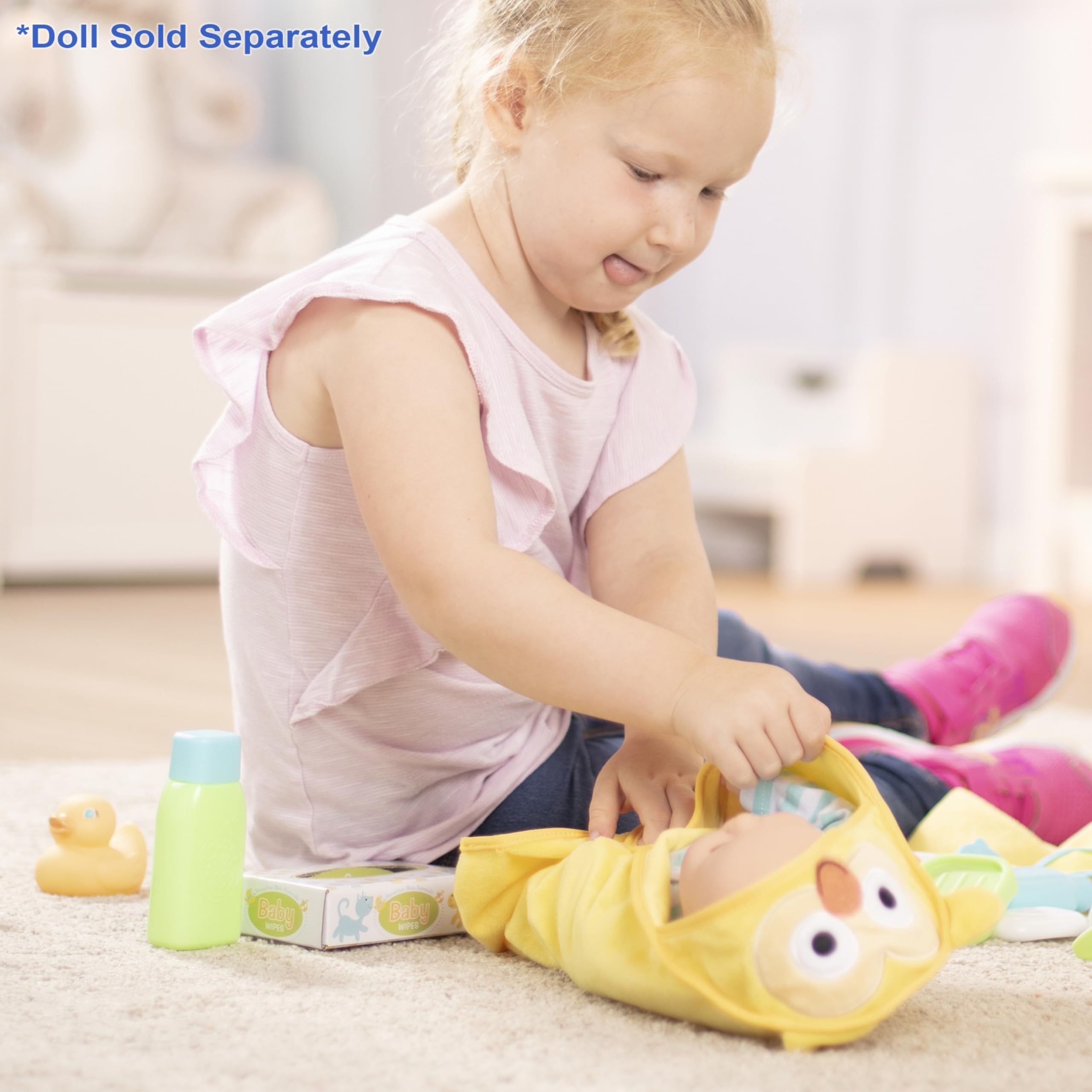 Melissa & Doug Mine to Love Changing & Bathtime Play Set for Dolls – Diapers, Pretend Shampoo,Wipes, Towel, More (19 pcs)