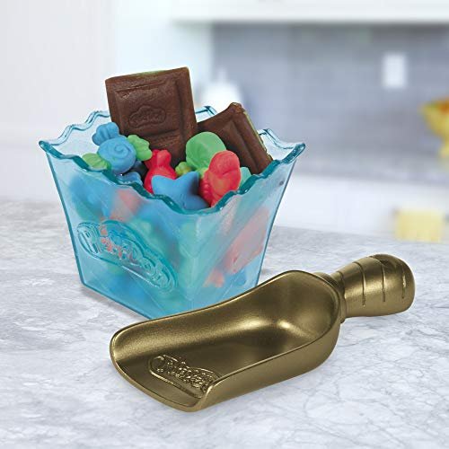 Play-Doh Kitchen Creations Candy Delight Playset for Kids 3 Years and Up with 5 Cans, Non-Toxic