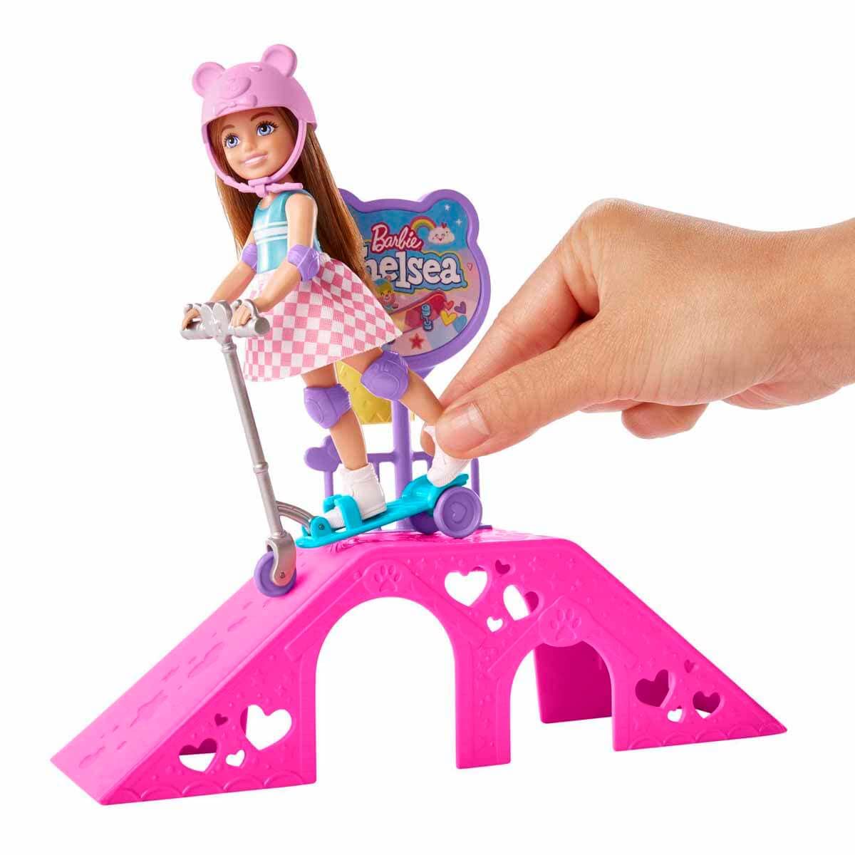 Barbie Chelsea Doll & Skate Park Playset with 2 Puppies, Skate Ramp, Scooter & 15+ Accessories, Brunette Small Doll with Blue Eyes