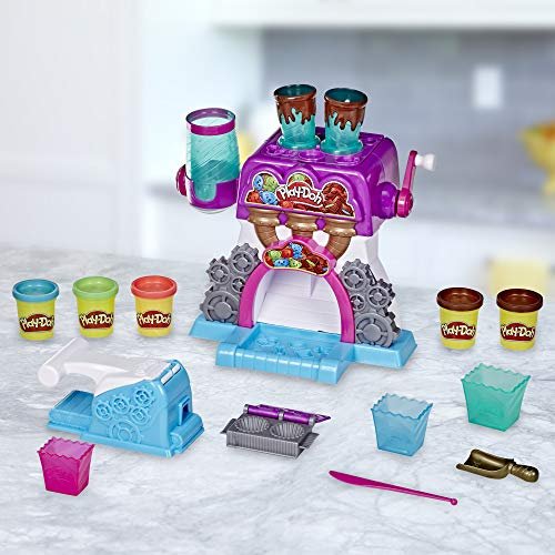 Play-Doh Kitchen Creations Candy Delight Playset for Kids 3 Years and Up with 5 Cans, Non-Toxic