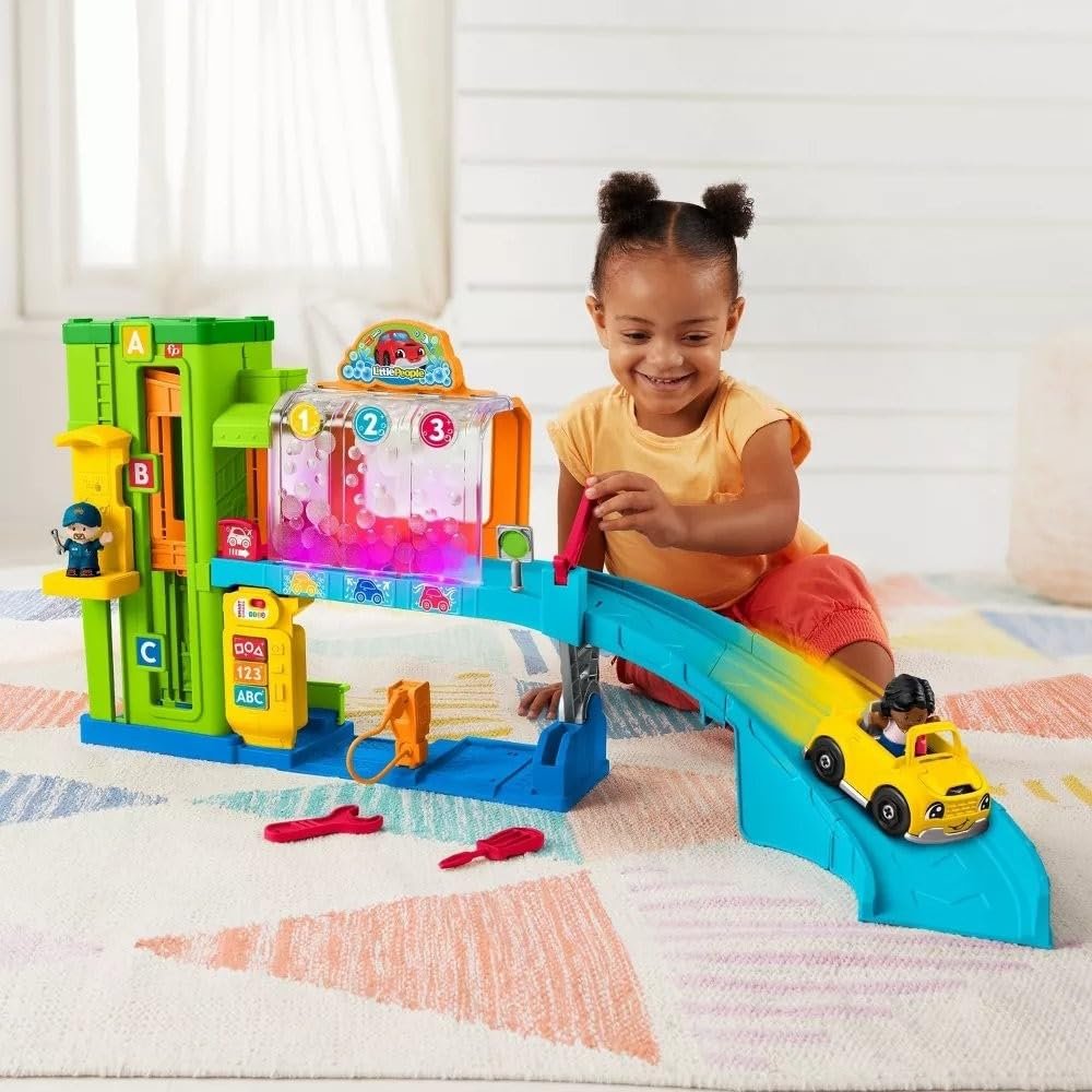 Fisher-Price Little People Toddler Toy Light-Up Learning Garage, Electronic Playset with Car & Figures for Preschool Pretend Play Kids Ages 1+ Years