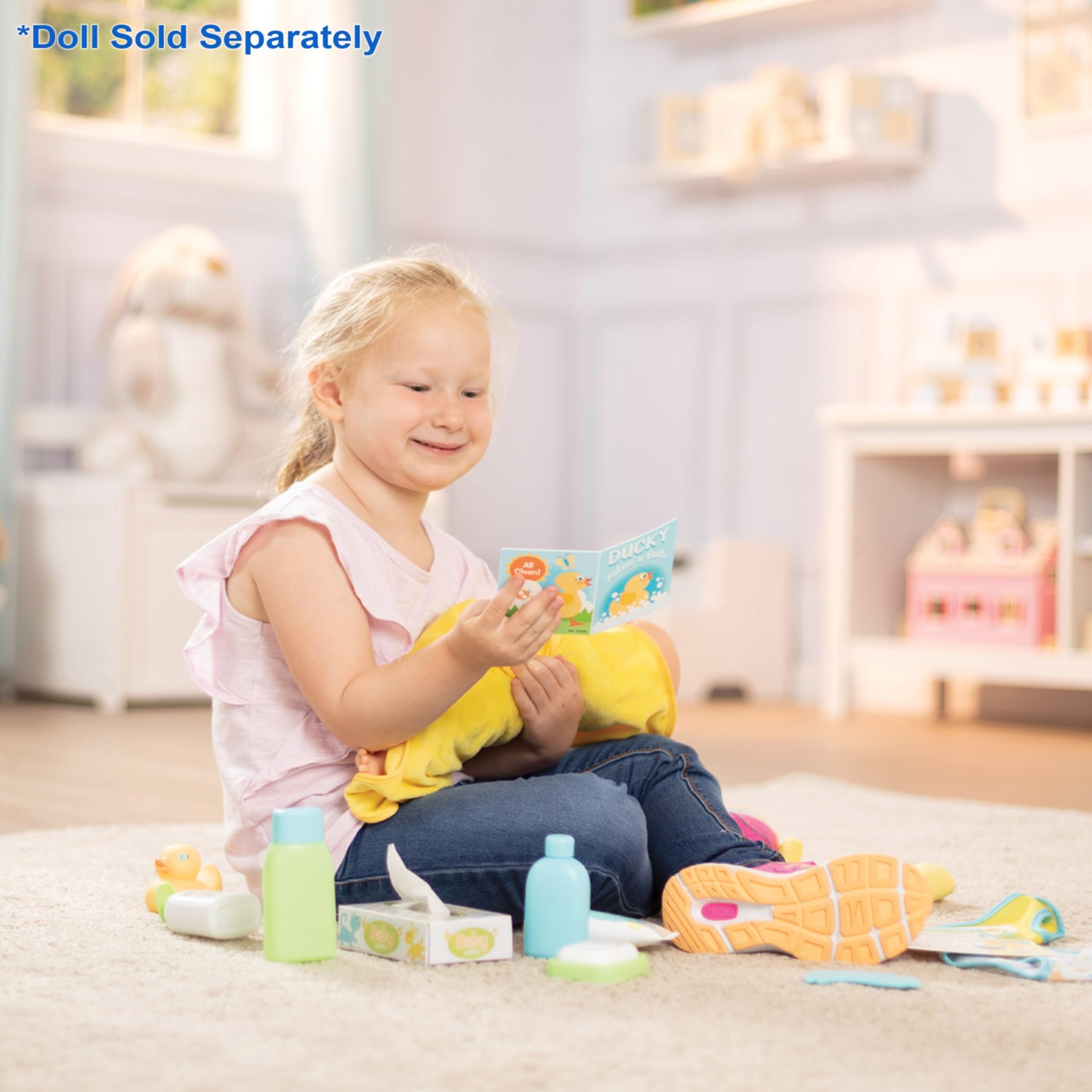 Melissa & Doug Mine to Love Changing & Bathtime Play Set for Dolls – Diapers, Pretend Shampoo,Wipes, Towel, More (19 pcs)