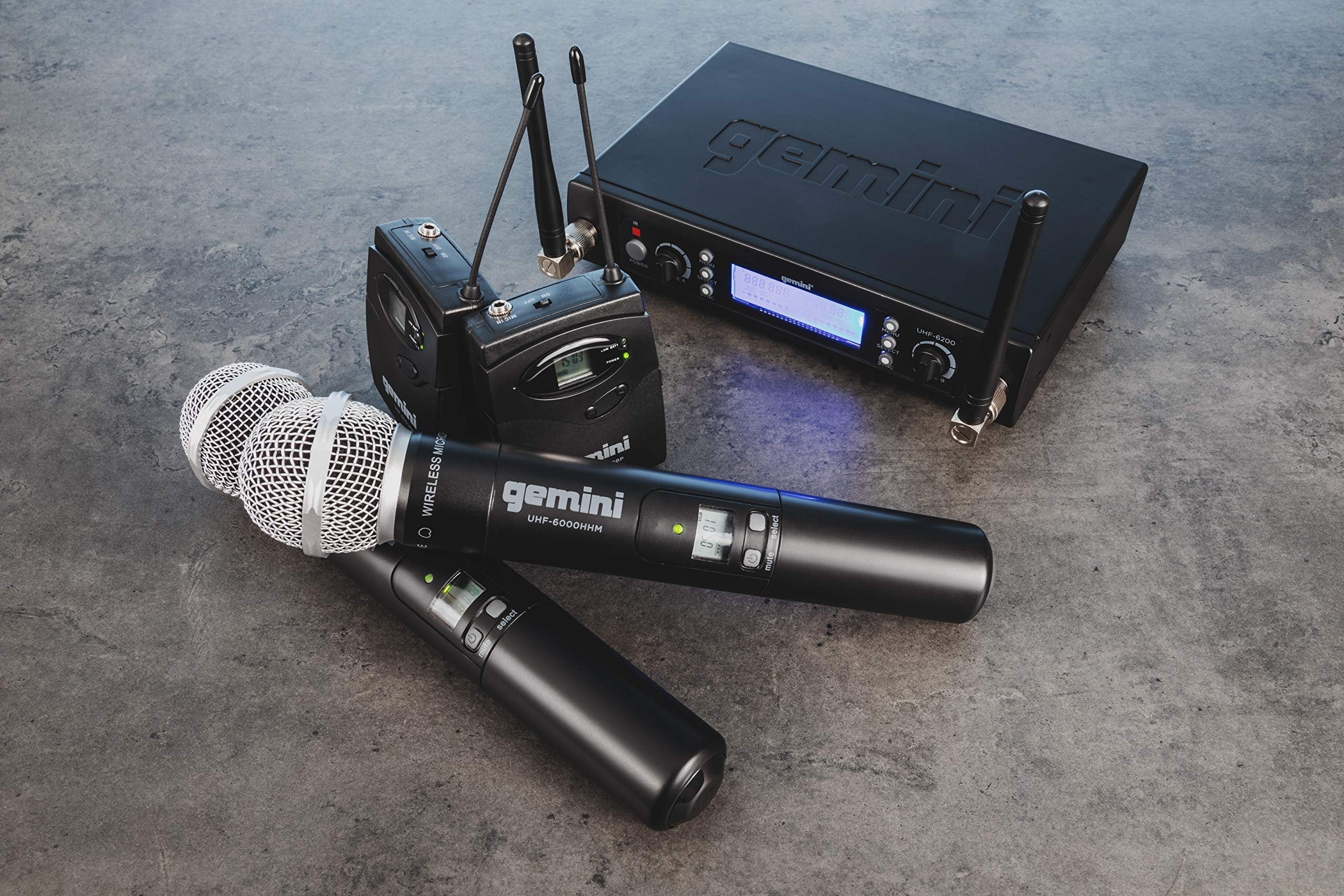 Gemini Sound Pro Dual Wireless Microphone System, Professional Handheld Long Range (150 Ft) Mic Set for DJ, Church, Karaoke, XLR Connector, 2 (UHF-6200M) Microfono