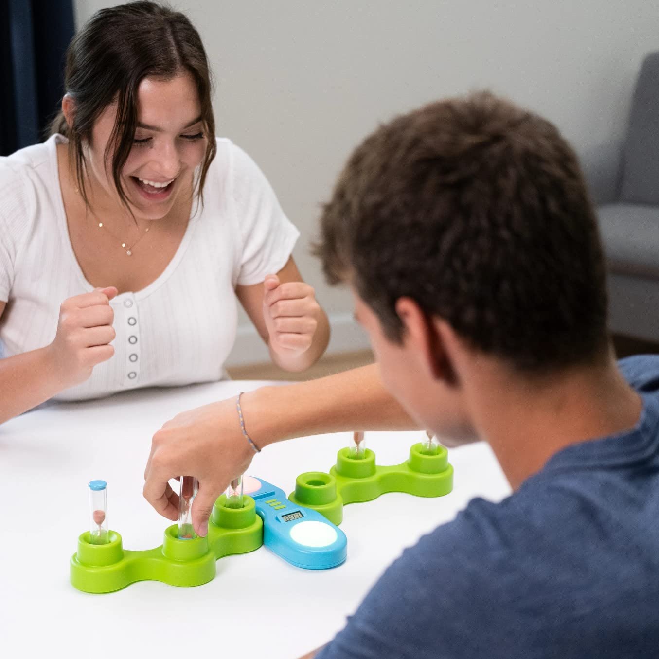 Fat Brain Toys in-Sand-Ity - 2-Player Game of Fast Reflexes for Ages 8+