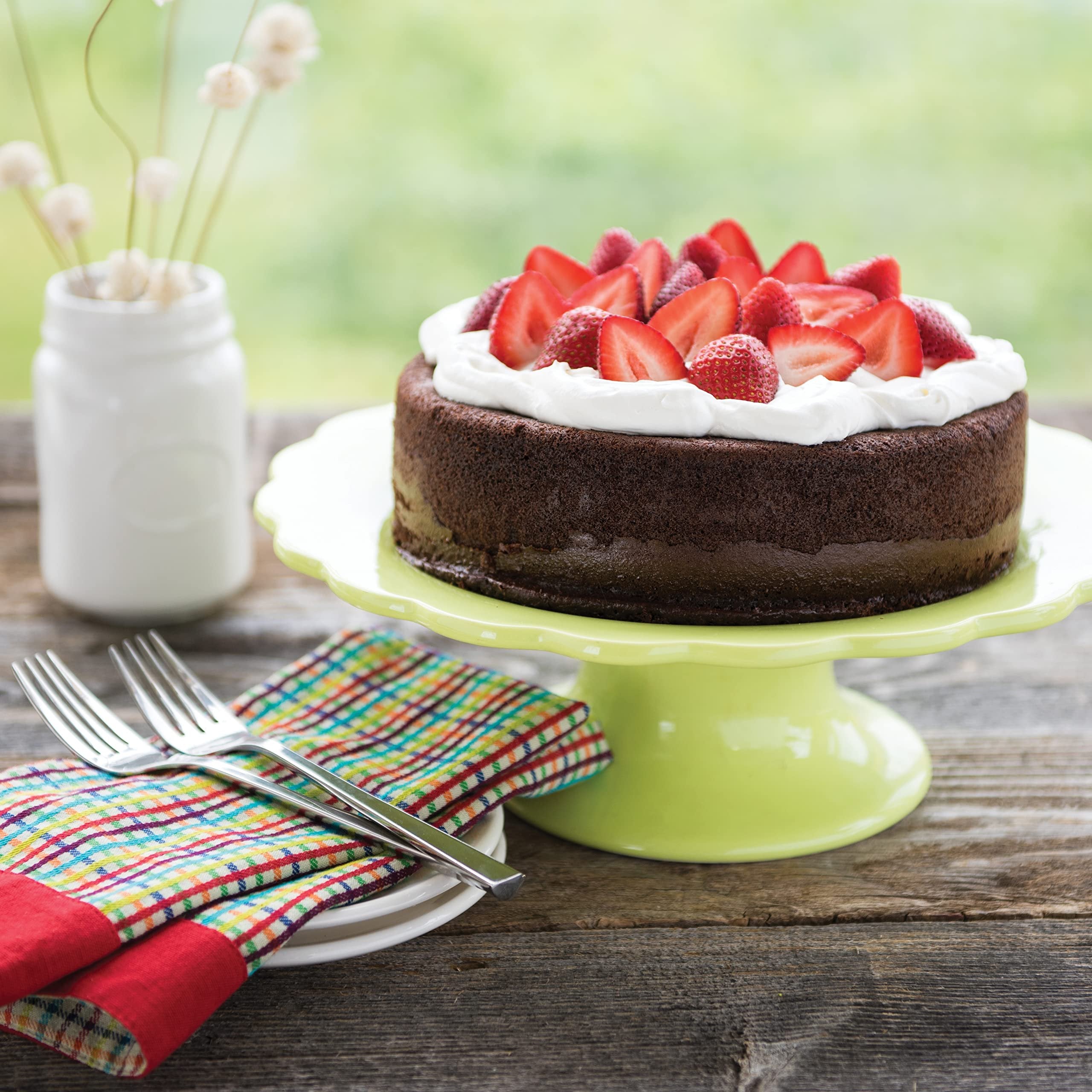 Nordic Ware Natural Aluminum Commercial Round Layer Cake Pan Baking Essentials, 9", Silver