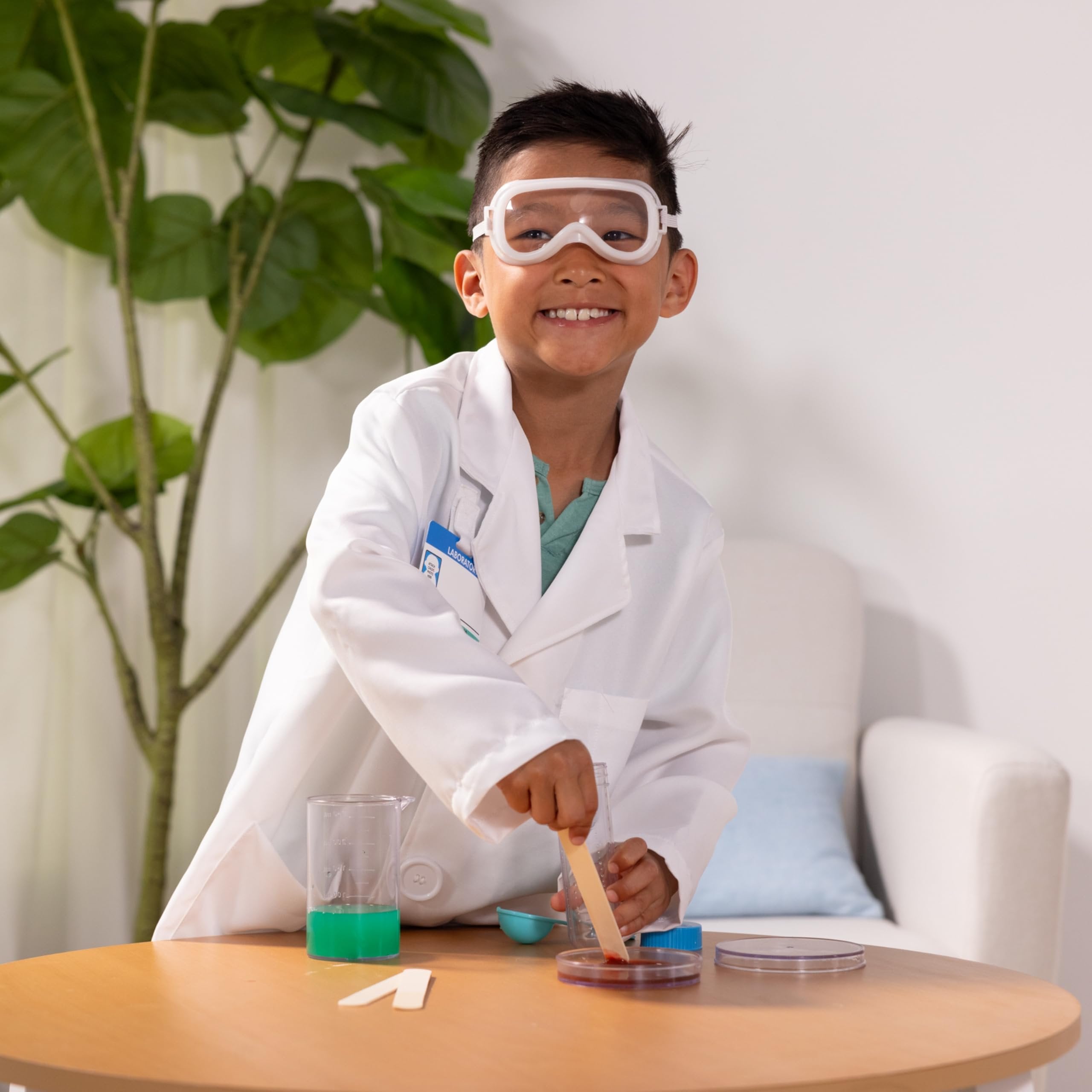 Melissa & Doug Scientist Role Play Costume Set (X pcs) - Lab Coat, Goggles, 6 Experiments
