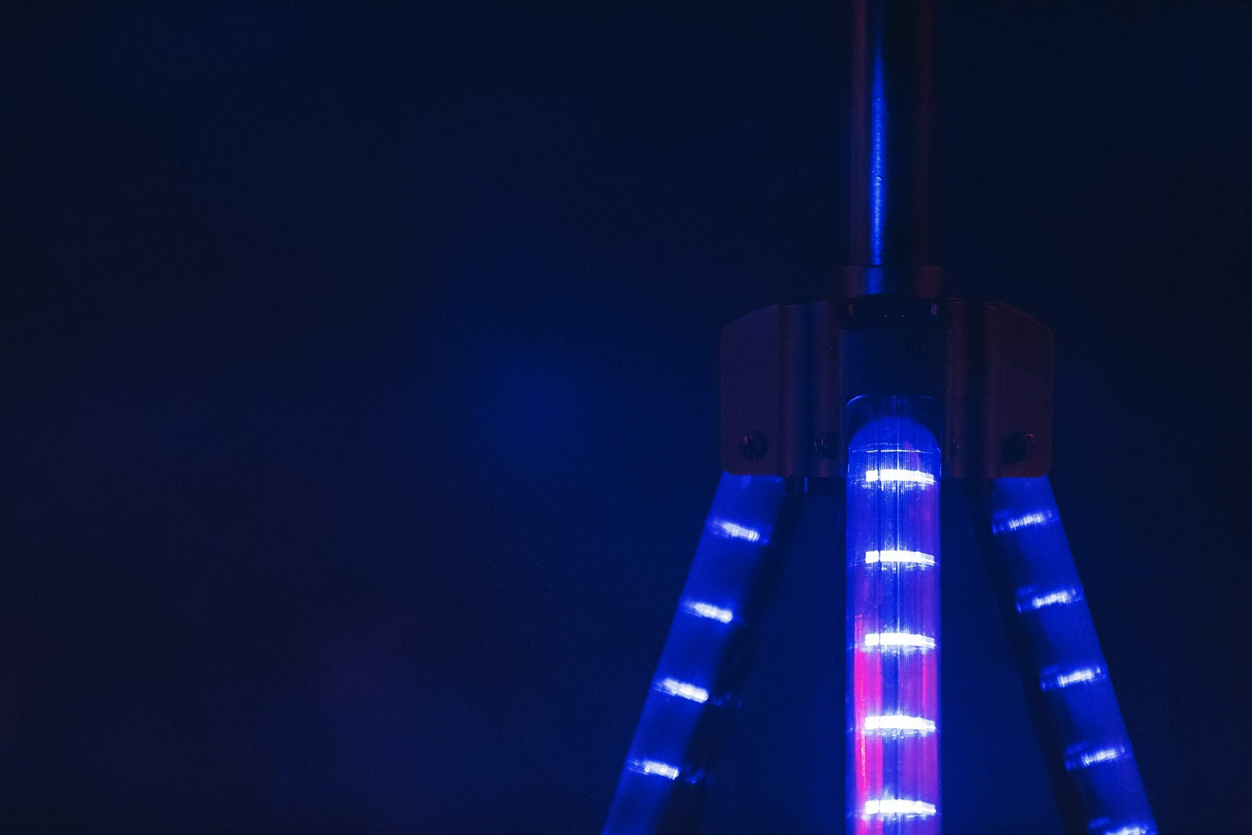 Gemini Sound STL-100 Professional Heavy Duty Speaker Stand with Synced LED Lighting, Black