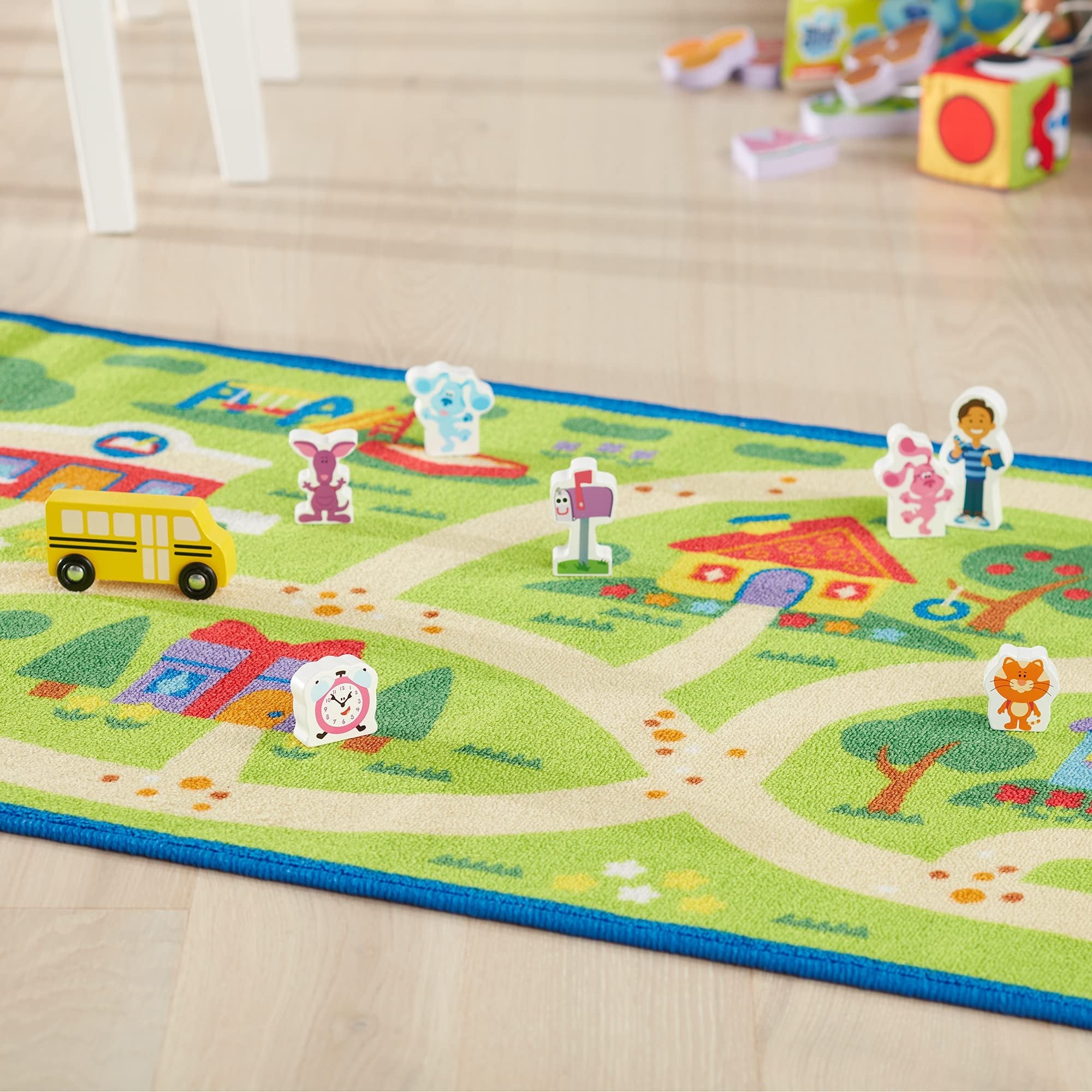 Melissa & Doug Blue's Clues & You! Blue's Neighborhood Activity Rug (44 Inches x 26 Inches Rug, 9 Wooden Play Pieces)