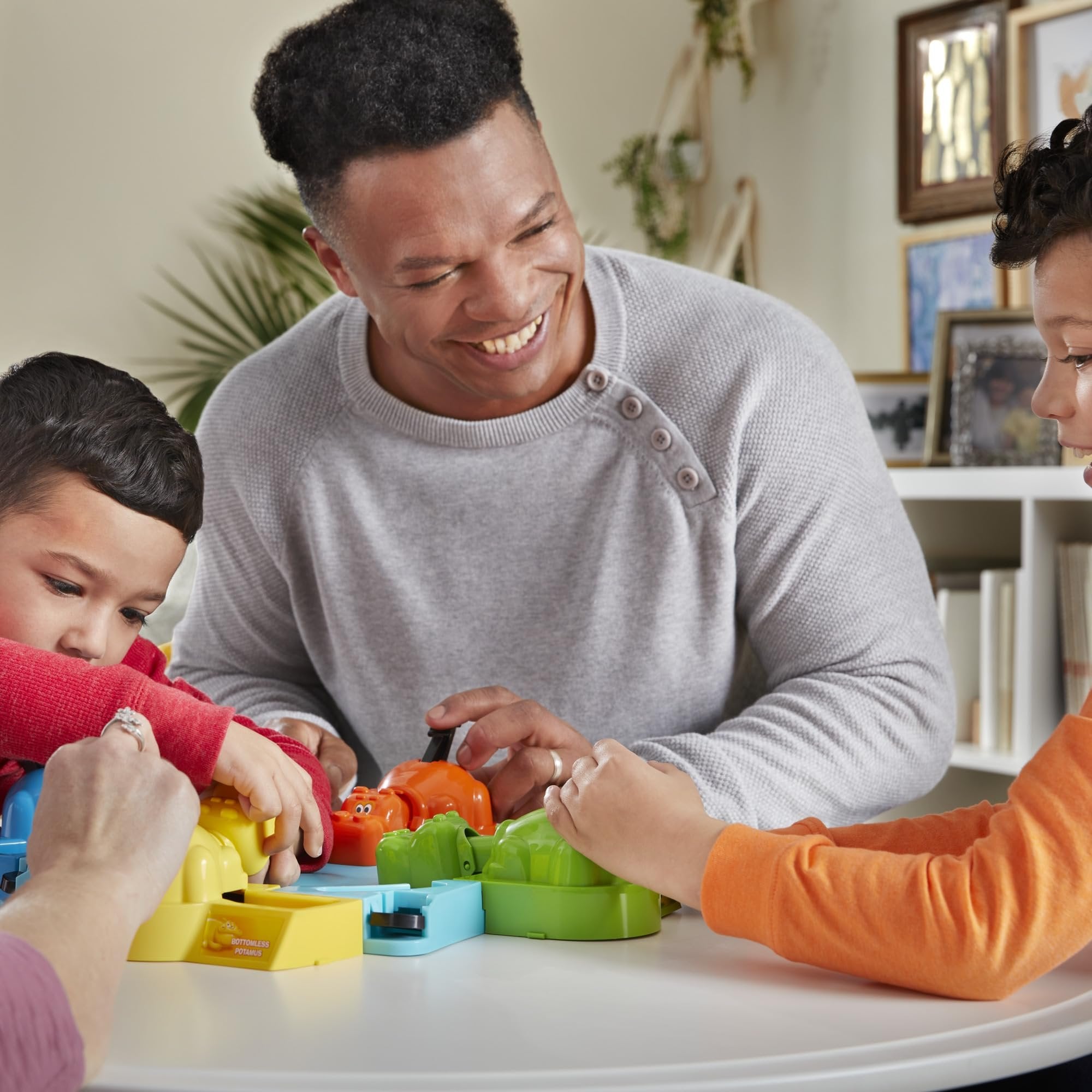 Hungry Hungry Hippos Kids Board Game, Preschool Games for 2-4 Players, Easy to Play Kids Games, Family Board Games for Kids, Kids Gifts, Ages 4 and Up