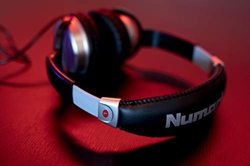 Numark HF125 | Ultra-Portable Professional DJ Headphones With 6ft Cable, 40mm Drivers for Extended Response & Closed Back Design for Superior Isolation, Silver, Оne Расk