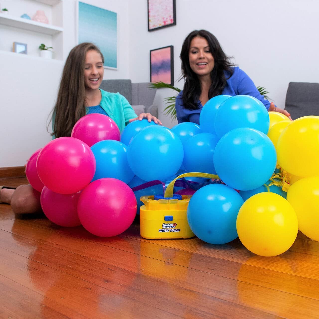 Zuru Bunch O Balloons Portable Party Balloon Electric Air Pump Starter Pump W/ 16 Balloons (colors vary)