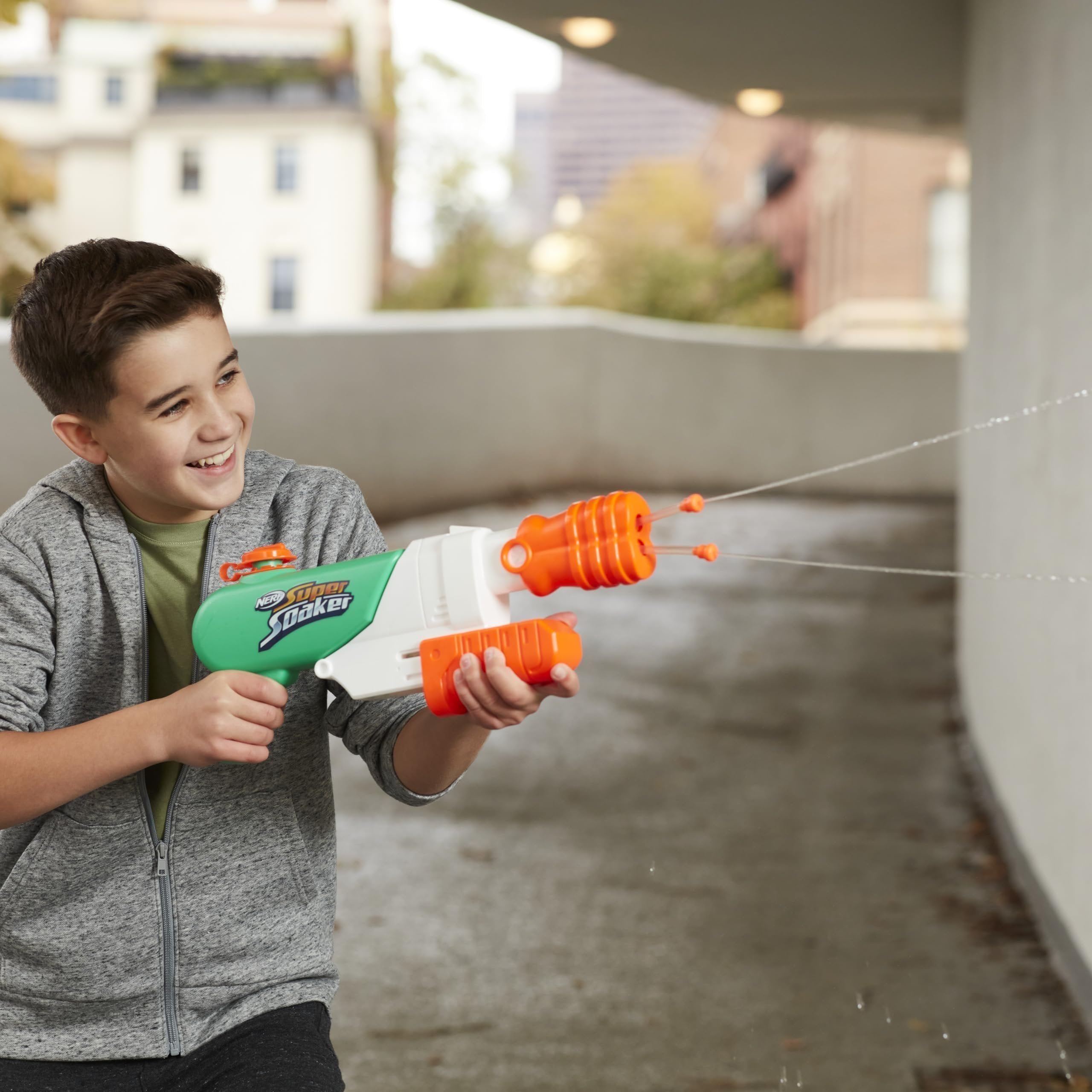 Nerf Super Soaker Hydro Frenzy Water Blaster, Wild 3-in-1 Soaking Fun, Adjustable Nozzle, 2 Water-Launching Tubes, for Kids Teens Adults