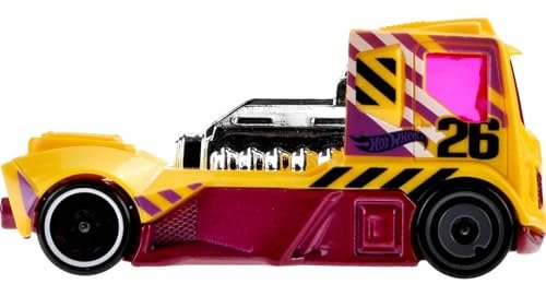 Hot Wheels 10-Pack, Set of 10 Toy Trucks in 1:64 Scale, Mix of Officially Licensed & Unlicensed Pick-Ups, Rescue or Semi Trucks (Styles May Vary)