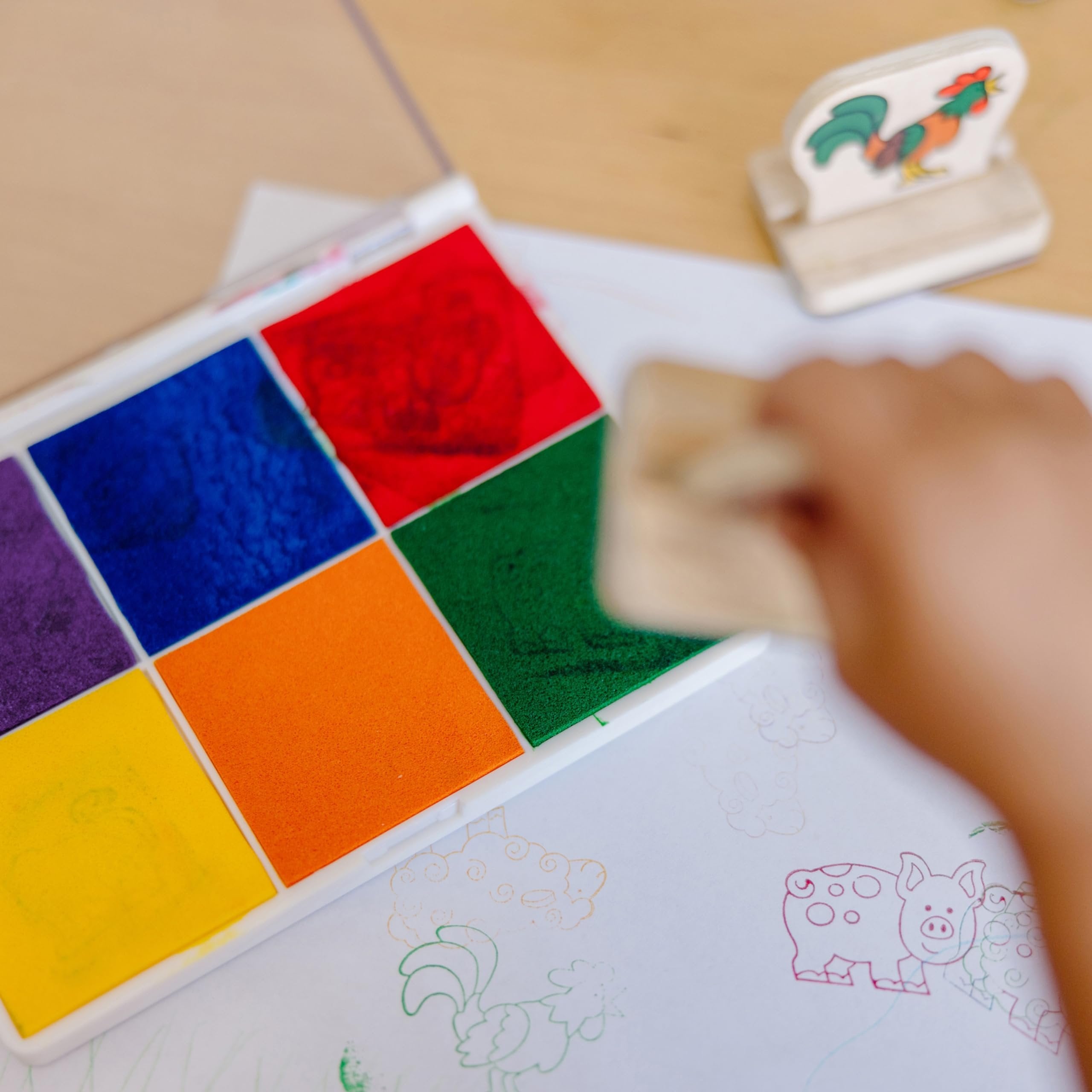 Melissa & Doug Rainbow Stamp Pad - 6 Washable Inks
