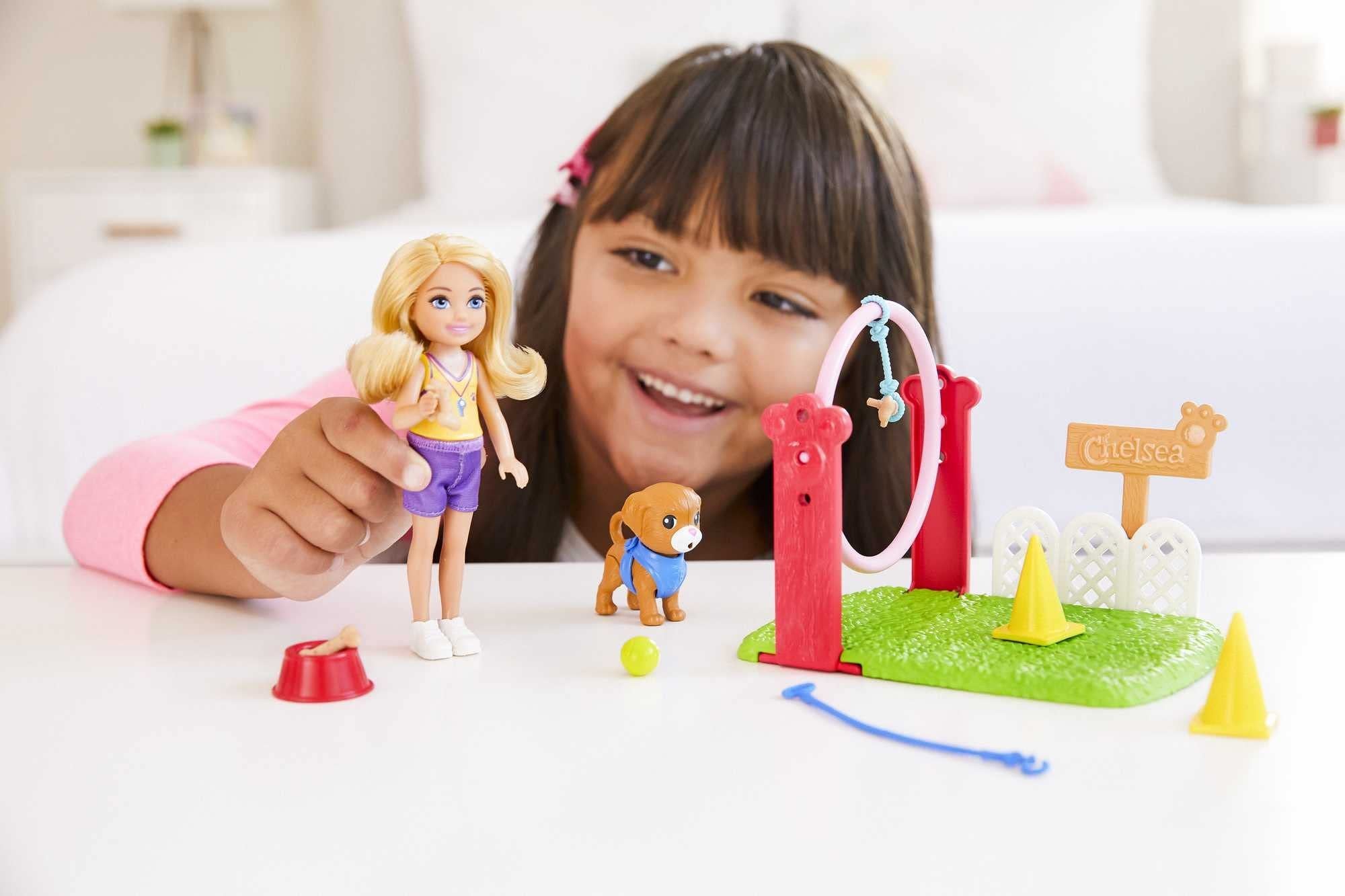 Barbie Chelsea Can Be Doll & Playset, Blonde Dog Trainer Small Doll with Dog & 10 Accessories, Including Leash, Jumping Hoop, Obstacle Cones & More