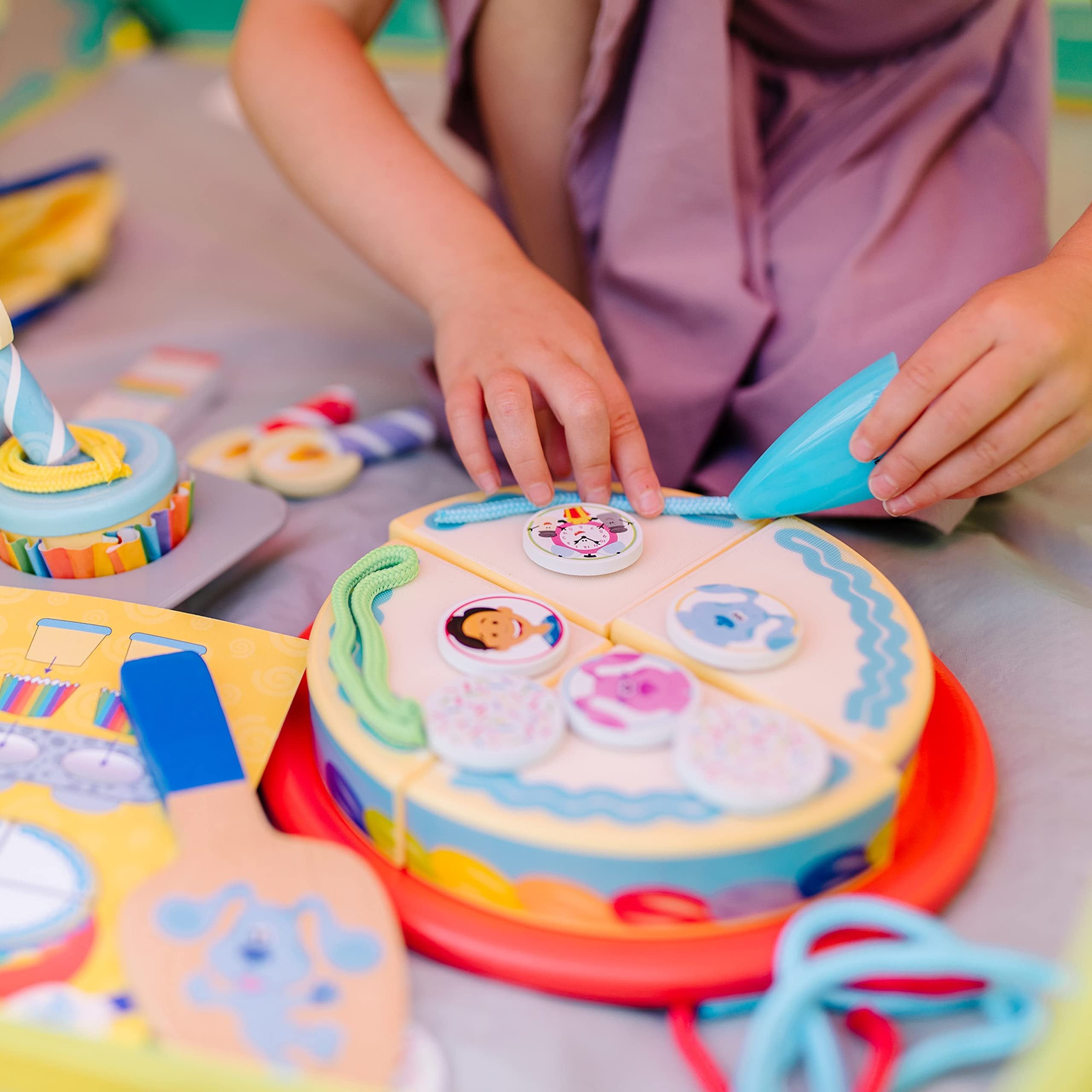Melissa & Doug Blue's Clues & You! Wooden Birthday Party Play Set (38 Pieces)