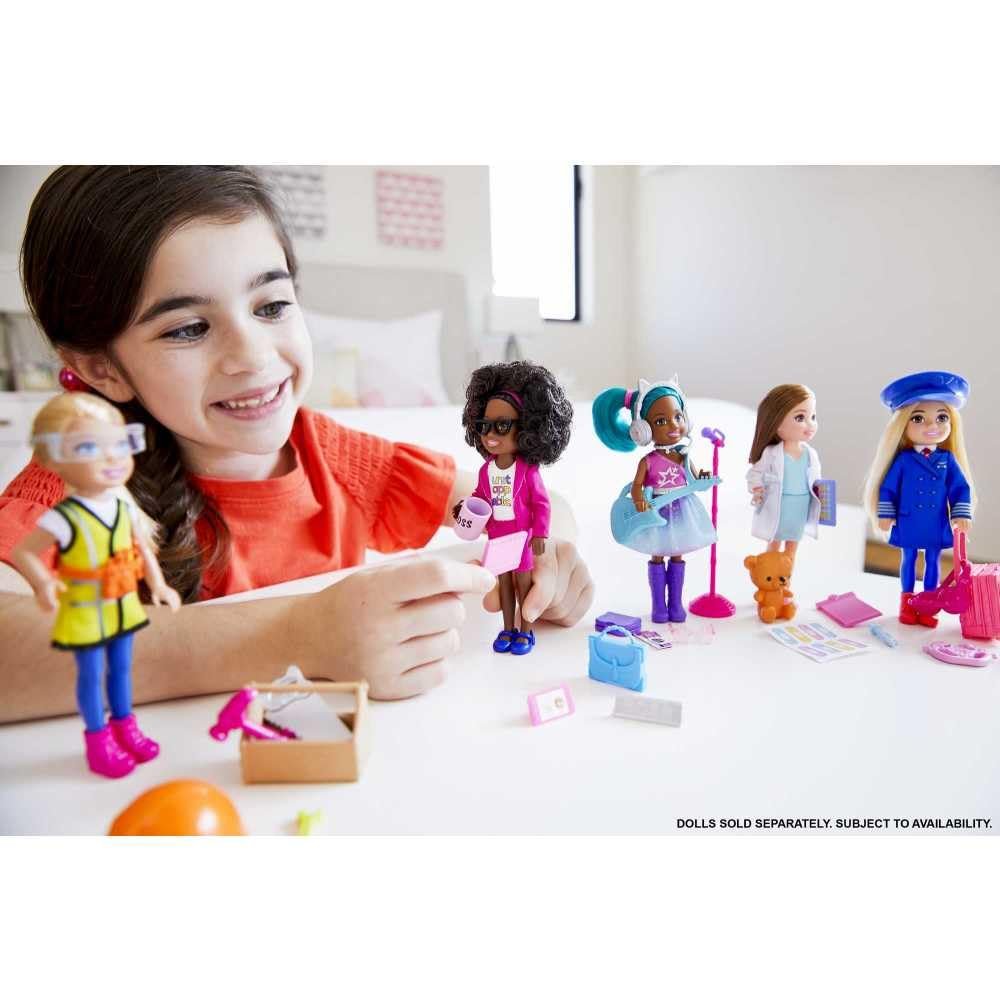 Barbie Chelsea Can Be Playset with Brunette Chelsea Rockstar Doll (6-in), Guitar, Microphone, Headphones, 2 VIP Tickets, Star-Shaped Glasses, Great Gift for Ages 3 Years Old & Up