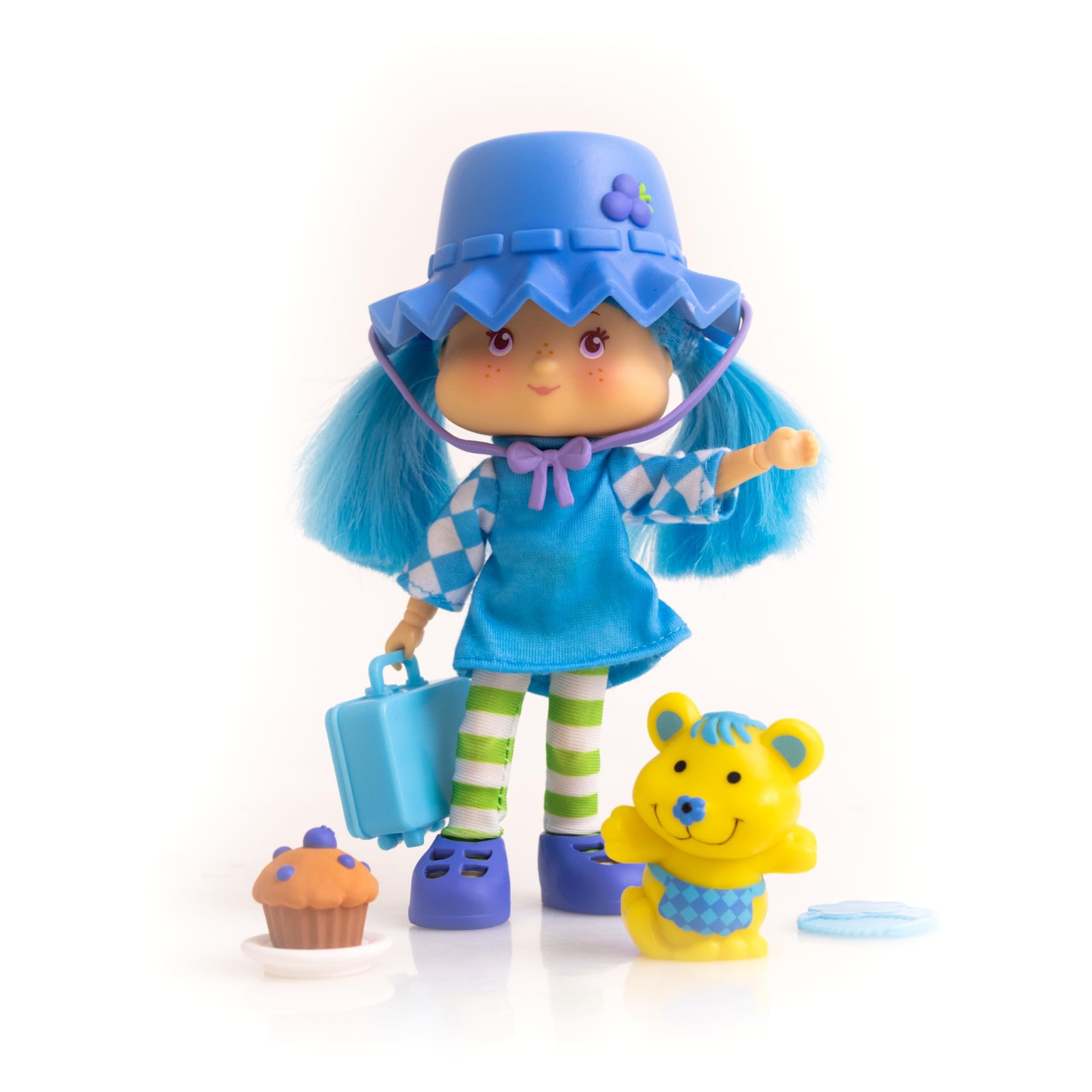 Strawberry Shortcake 5.5-inch Blueberry Muffin Poseable Sweet Scented Fashion Doll with 4 Surprise Reveal Accessories